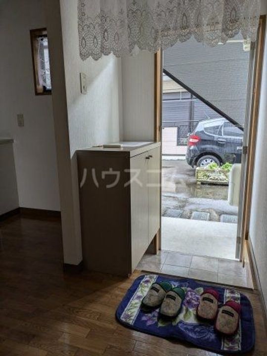 コーポラス見川 B棟の玄関
