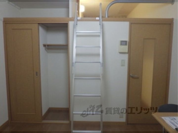 レオパレス桜通りの居間