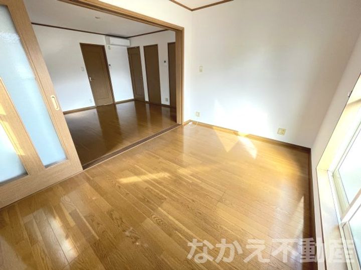 徳島県小松島市中田町字奥林(アパート)の賃貸物件の居間