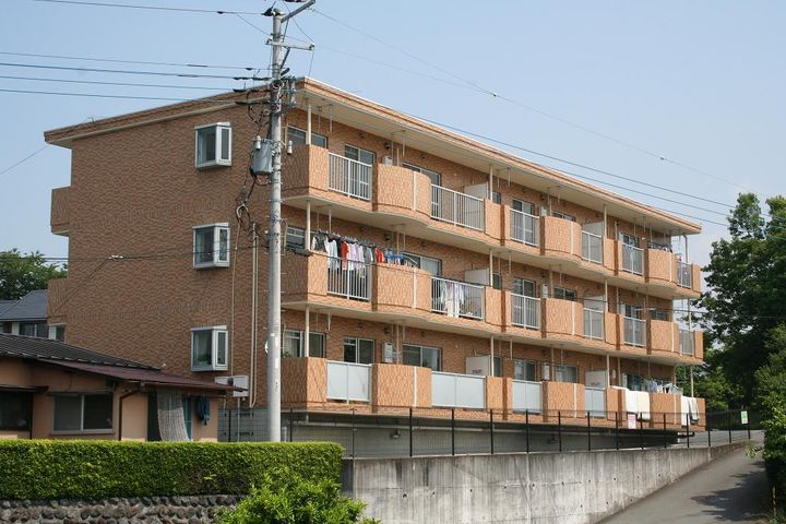 パレステージの外観