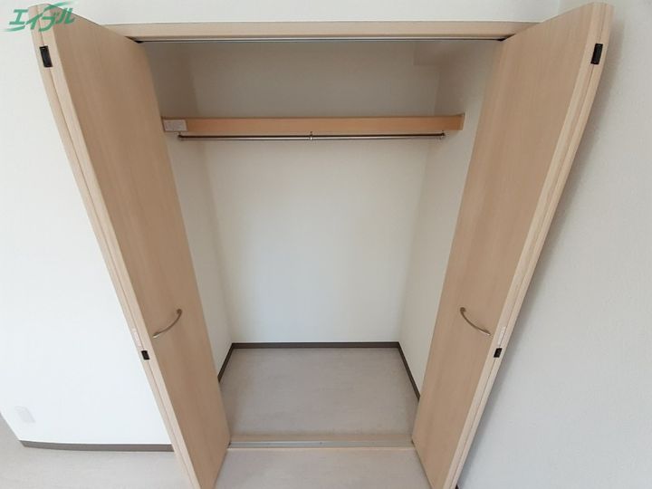 ベース四日市の内装