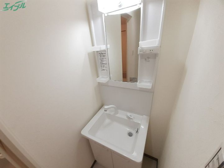 ベース四日市の内装