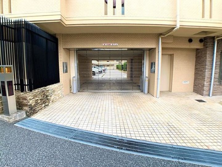 パークホームズ横濱松ヶ丘の地図