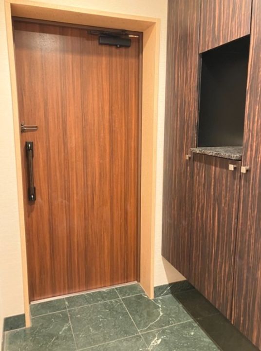 パークホームズ横濱松ヶ丘の玄関