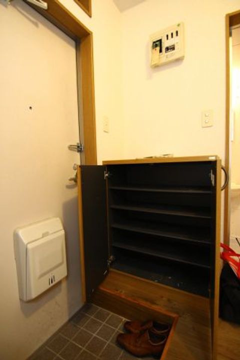 神奈川県横浜市港北区日吉3(アパート)の賃貸物件の玄関