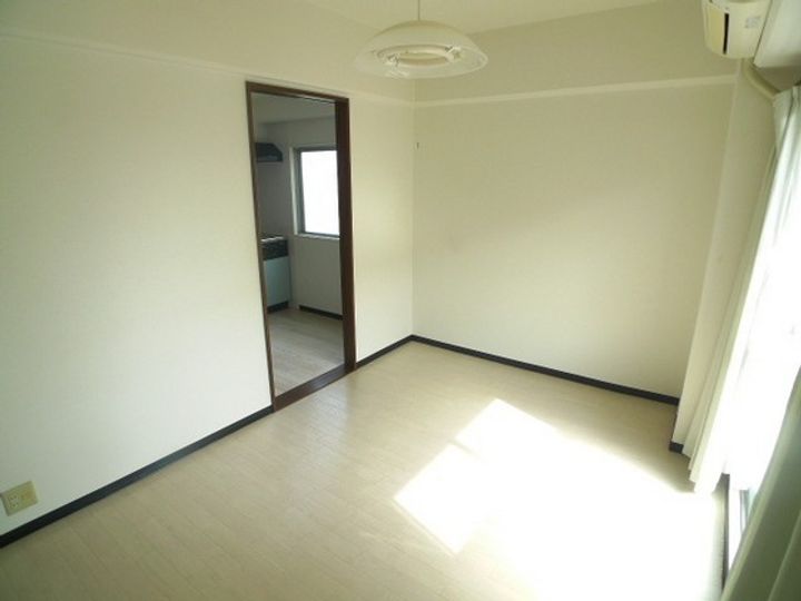 グランツ西古松IIの内装