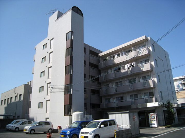 グランツ西古松IIの外観