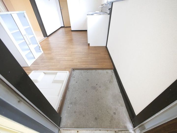 吹上ハイツの玄関