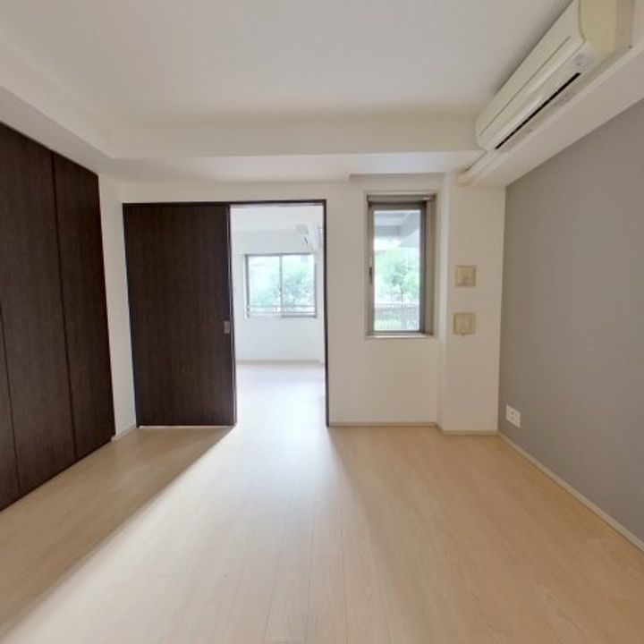 コスモリード市ヶ谷払方町の居間