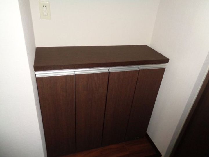 ダイヤモンドマンション2号館の玄関