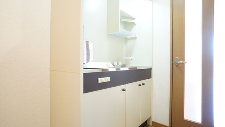 ドミトリーサマリのキッチン