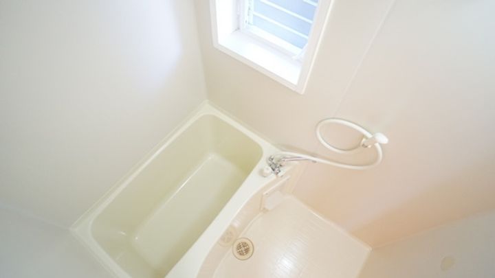 ドミトリーサマリの風呂