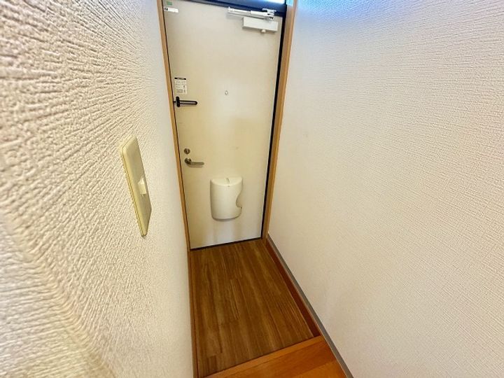 サングレイス横尾Aの玄関