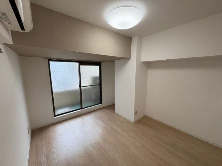リバティープラザ本町の居間