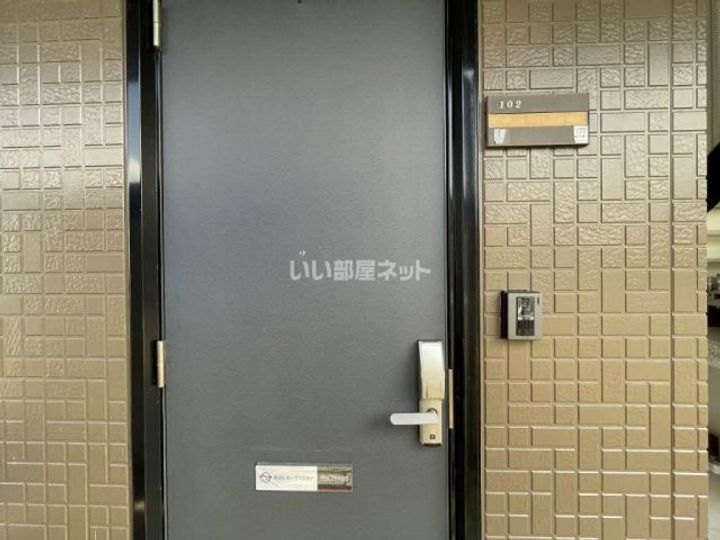 コーポ前田の玄関