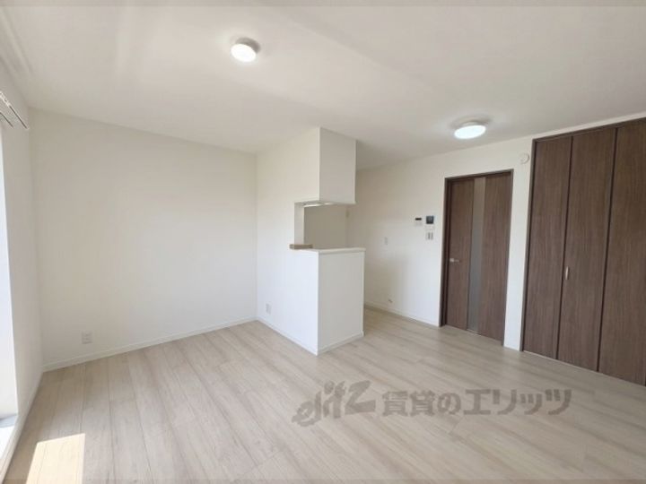 アールコート枚方東田宮の居間