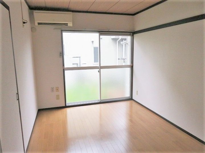 セフィラ大富の居間