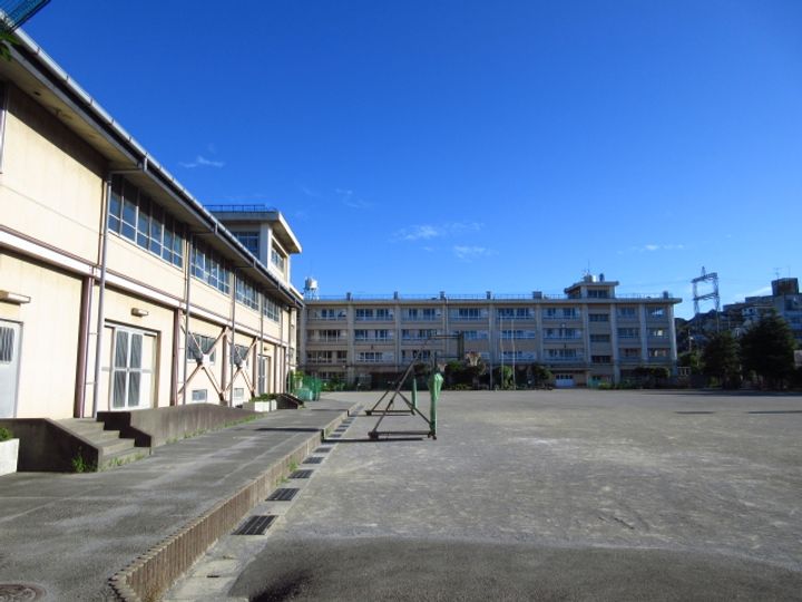シャトー植村の周辺