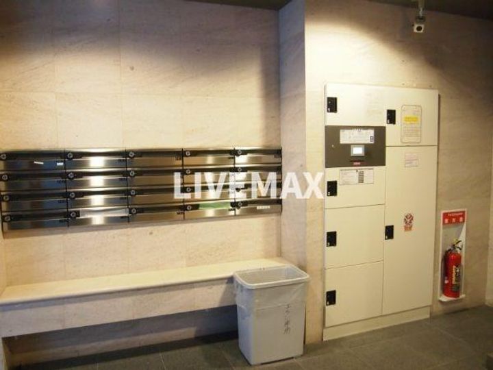 プレール・ドゥーク虎ノ門の地図