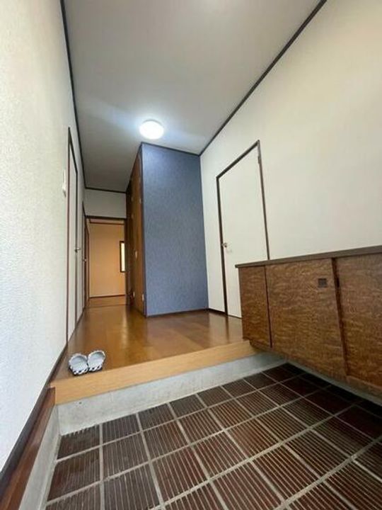 千葉県我孫子市根戸(一戸建)の賃貸物件の玄関