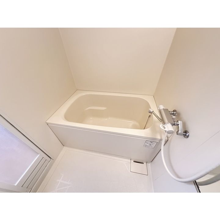 シャンブル・クレールIIIの風呂