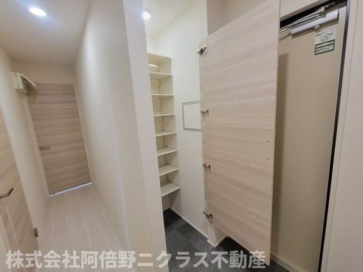 カーサルミノサ駒川の玄関