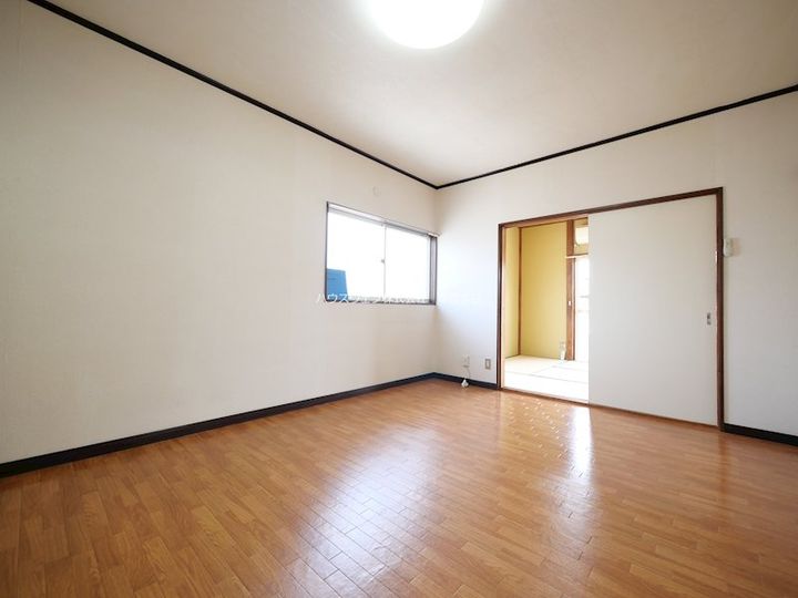 埼玉県草加市草加2(アパート)の賃貸物件の居間