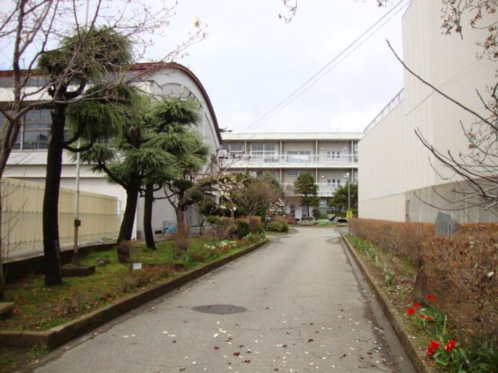 コーポ丸山の周辺