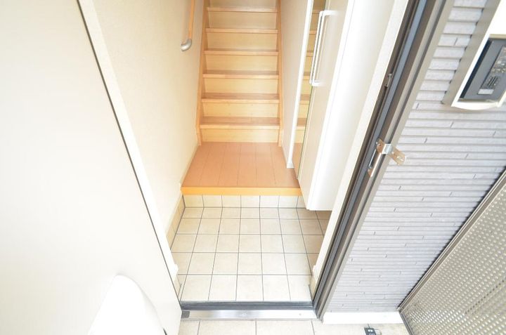 アプリコット ネオの玄関