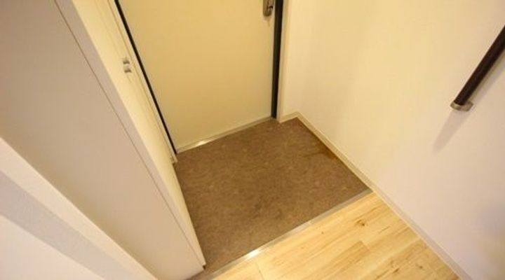 大阪府堺市西区鳳中町9(マンション)の賃貸物件の玄関