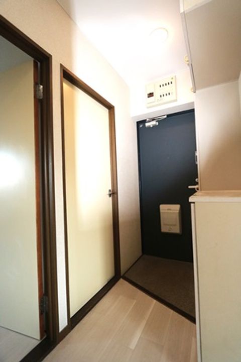 香川県高松市松縄町(アパート)の賃貸物件の玄関