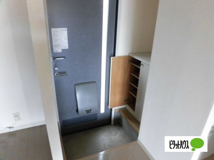 ヴィオラSIN Bの玄関