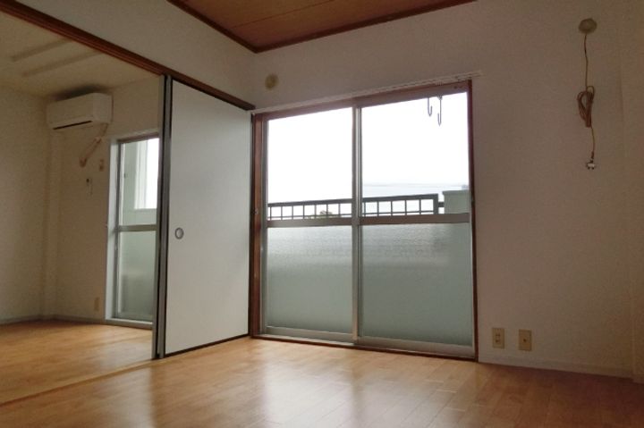 加賀野コーポIIの居間