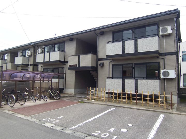 シャルムコートIIの外観
