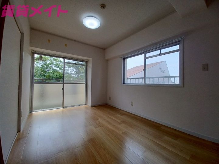 西丸之内パークマンションの居間