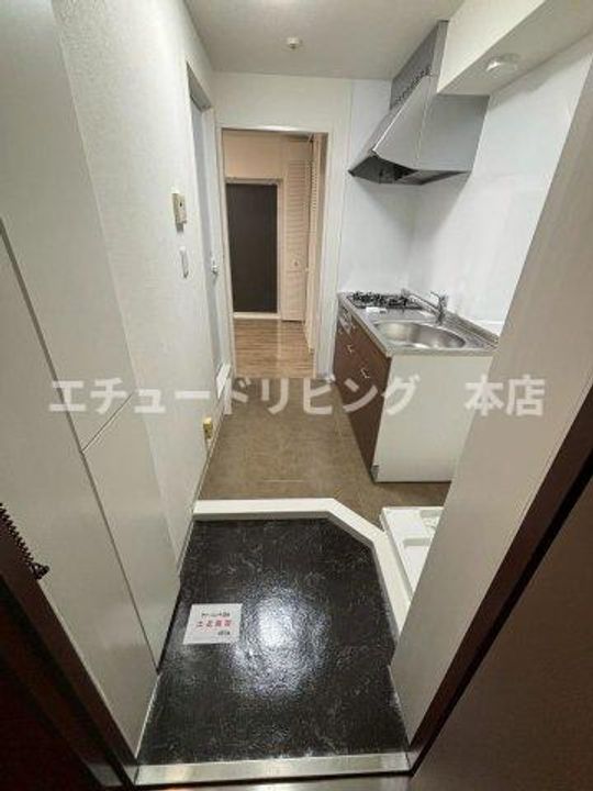 埼玉県新座市東北2(マンション)の賃貸物件の玄関