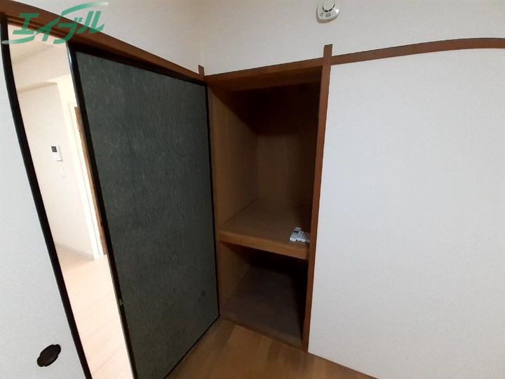 ウエストリバーマンションの内装