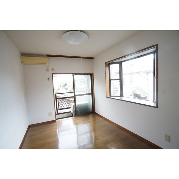 ハウスタクの居間