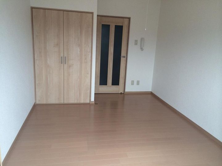 グリーンエステートの居間