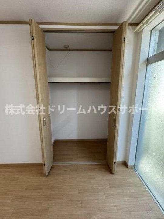 福商事ビルの内装