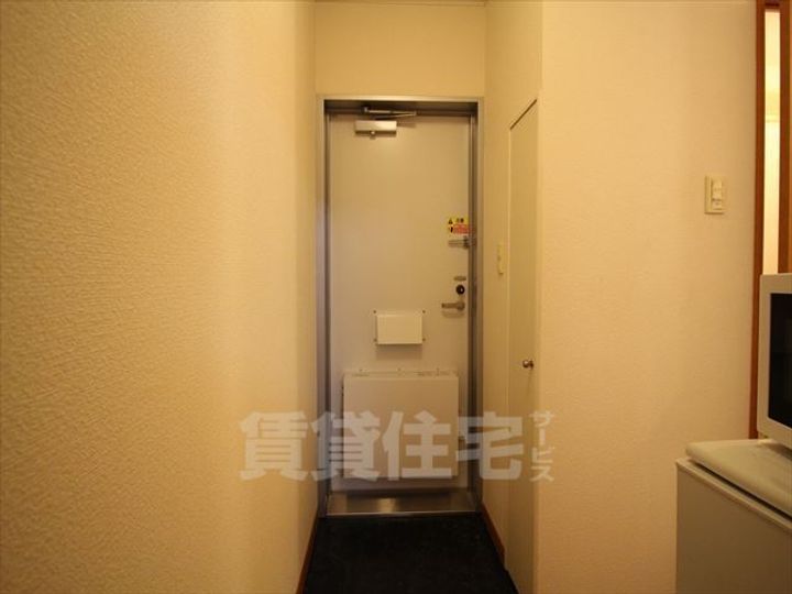 大阪府高槻市辻子3(アパート)の賃貸物件の玄関