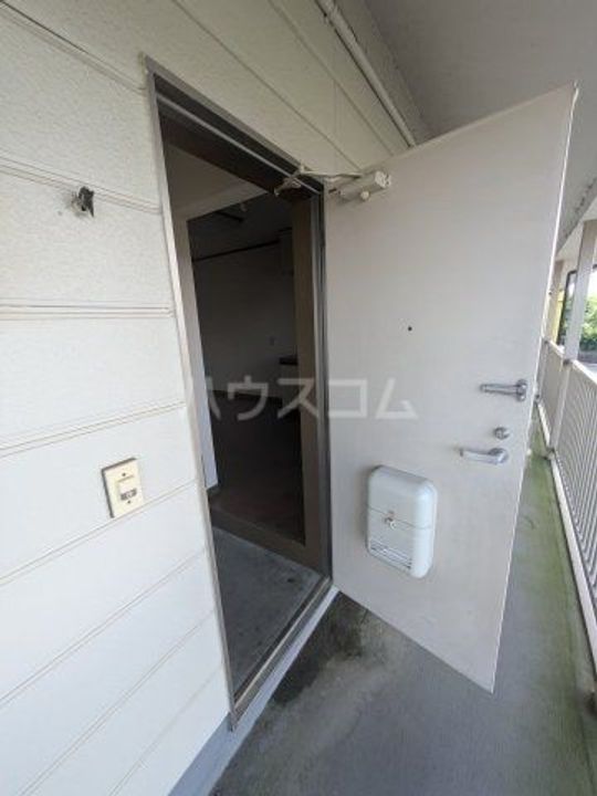 メゾン大塚Aの玄関