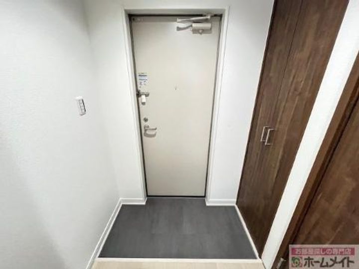 アッシュメゾン天王寺SouthIIIの玄関