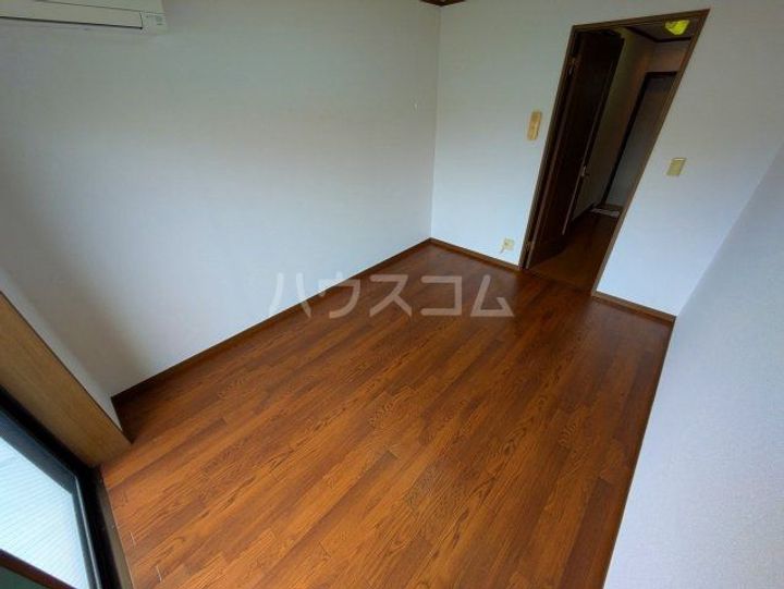 ダイレクト・マンションNo.2の居間