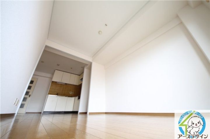 ビアンコ・ディモーラの居間