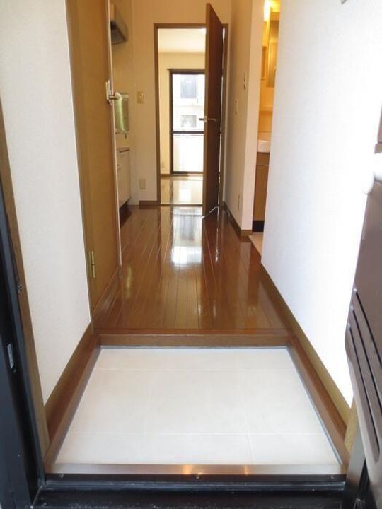 ディアコート浜B棟の玄関