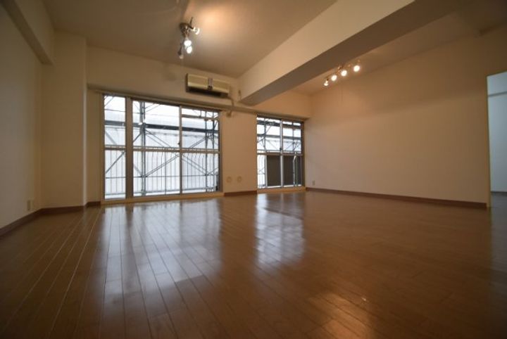 市川グリーンハイツB棟の居間