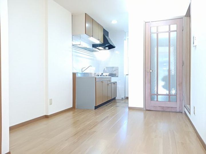 クレセント佃の居間