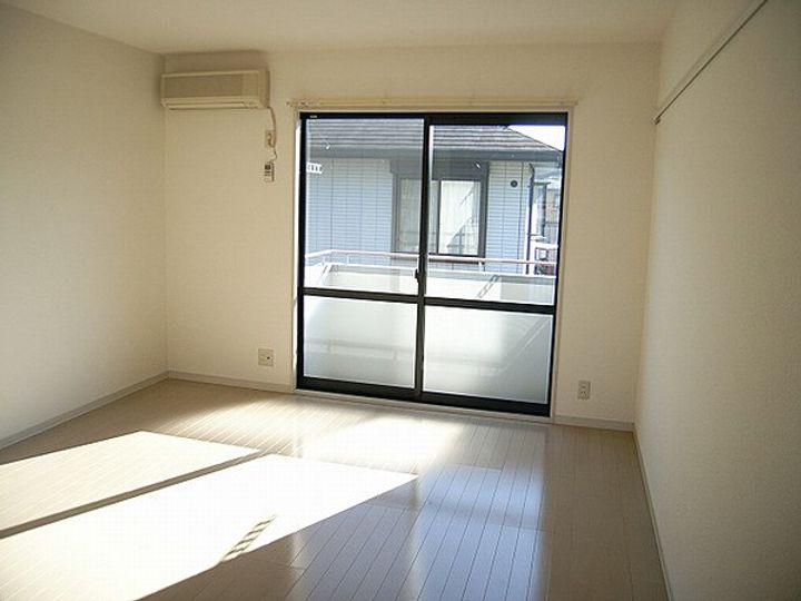 福岡県久留米市小森野5(アパート)の賃貸物件の居間