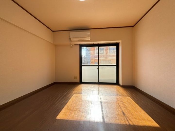 ルネサンス新屋敷の内装